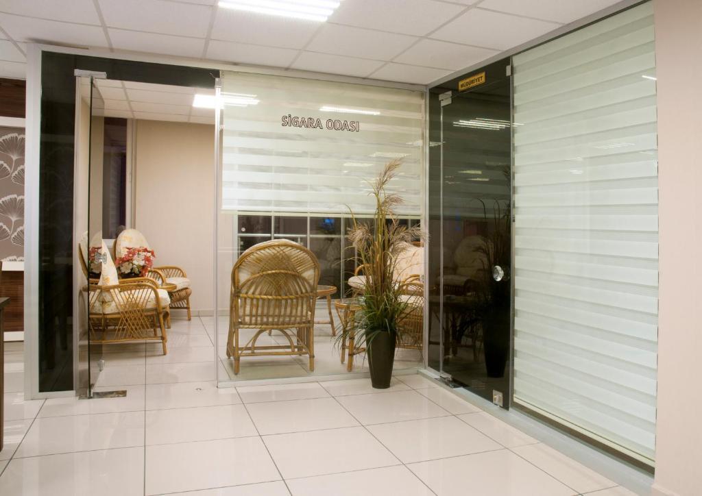 Egemen Hotel Мерсін Екстер'єр фото