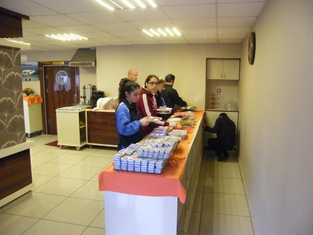 Egemen Hotel Мерсін Екстер'єр фото